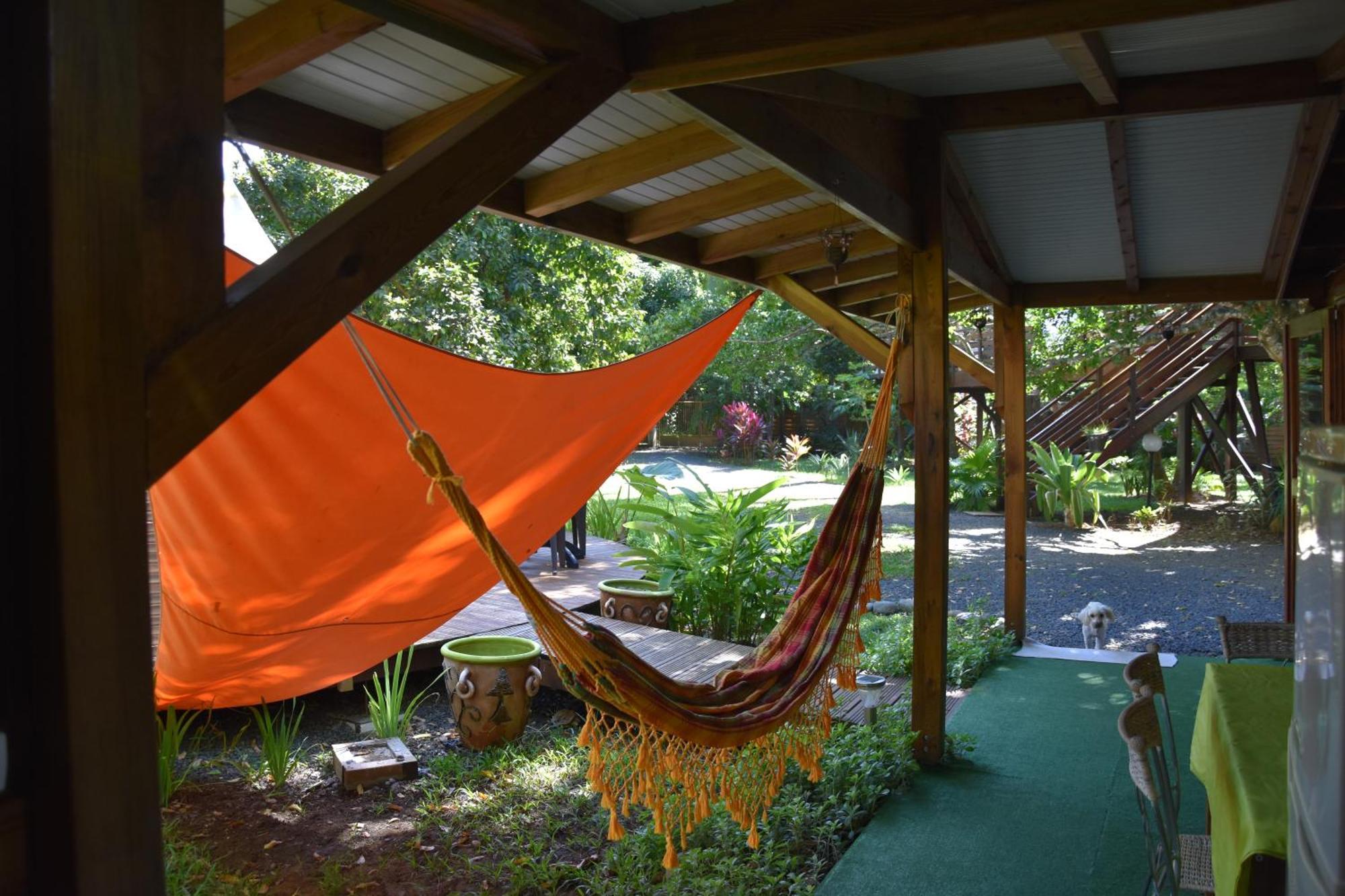 Insolite Arawakane Gites Du Manial Chalet Pointe-Noire Exterior photo